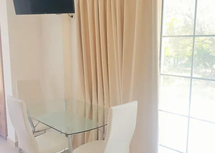 Olive Grove شقة أفانتو